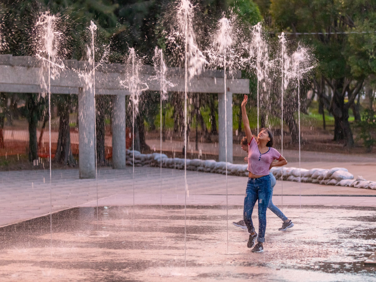 Lago de la republica en saltillo con espectaculo de fuente multimedia